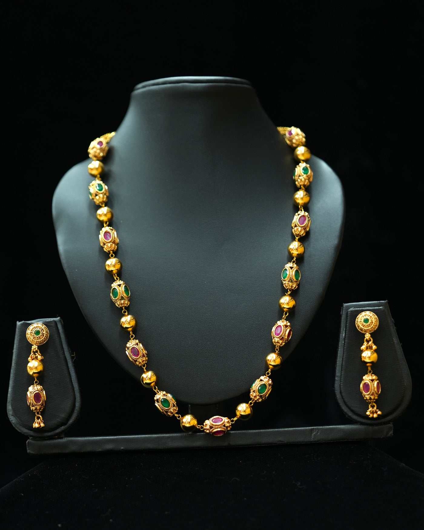 NECKLACE  SET